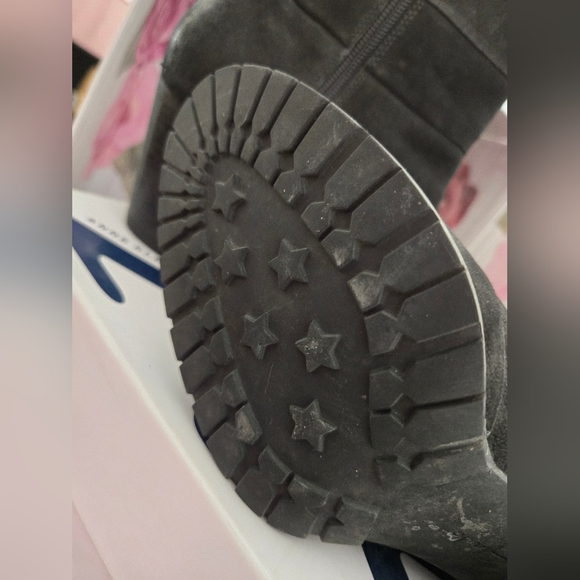 Clarks 3 inch Stacked Heel Suede Boot - USED - Picture 2 of 15